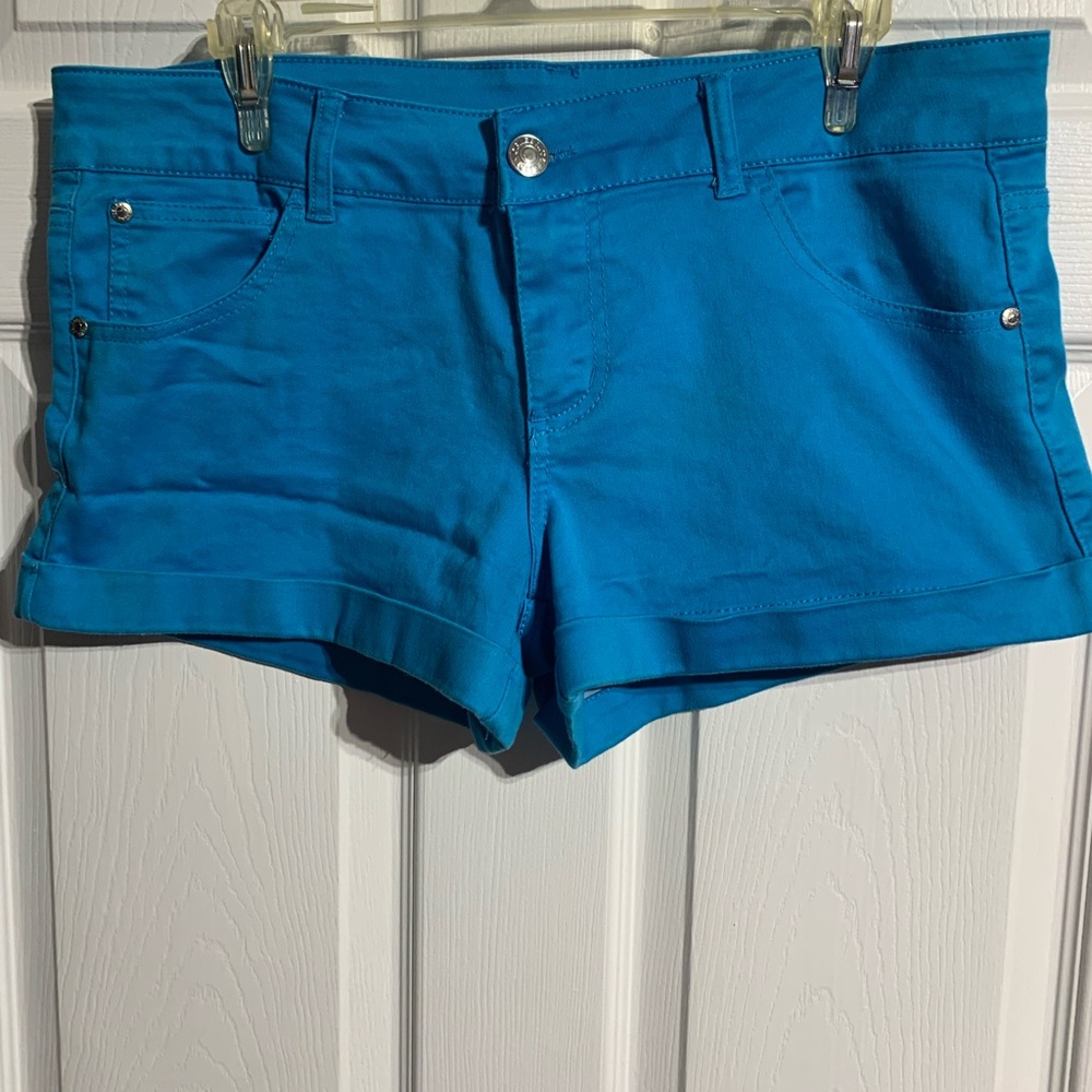 Celebrity Pink Blue Jean Shorts Classic Summer Style